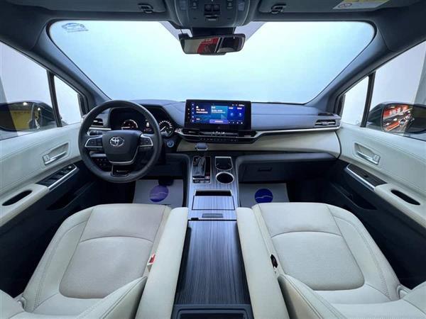 赛那SIENNA 2023款 2.5L混动 尊贵版