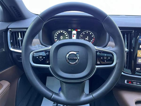 沃尔沃V90 2021款 Cross Country B5 AWD 智远版