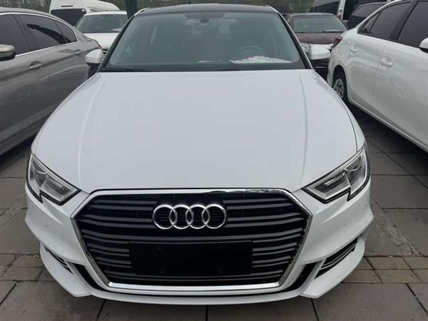 奥迪A3 2018款 30周年年型 Limousine 35 TFSI 时尚型