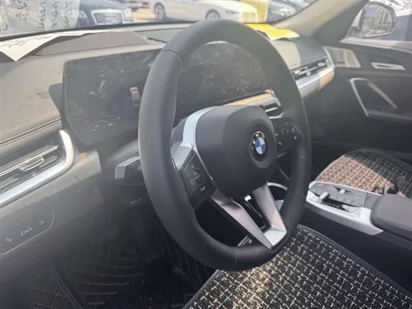 宝马X1 2023款 xDrive25Li X设计套装