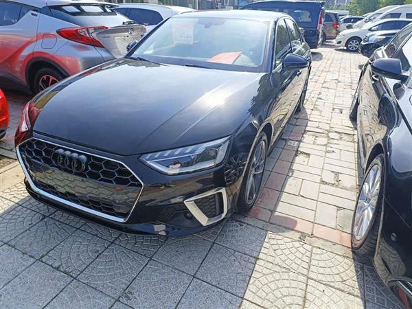 奥迪A4L 2022款 40 TFSI 时尚动感型