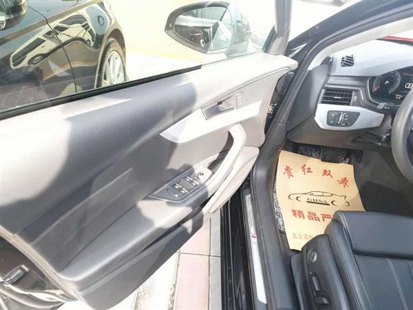 奥迪A4L 2022款 40 TFSI 时尚动感型