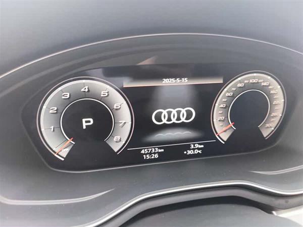 奥迪A4L 2022款 40 TFSI 时尚动感型