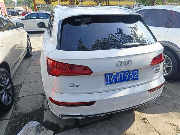 奥迪Q5L 2018款 40 TFSI 荣享时尚型 国V