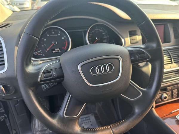 奥迪Q7 2014款 35 TFSI 进取型