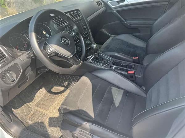 高尔夫 2018款  230TSI 自动豪华型