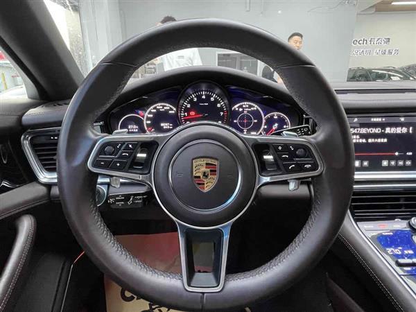 Panamera 2017款 Panamera 4 行政加长版 3.0T
