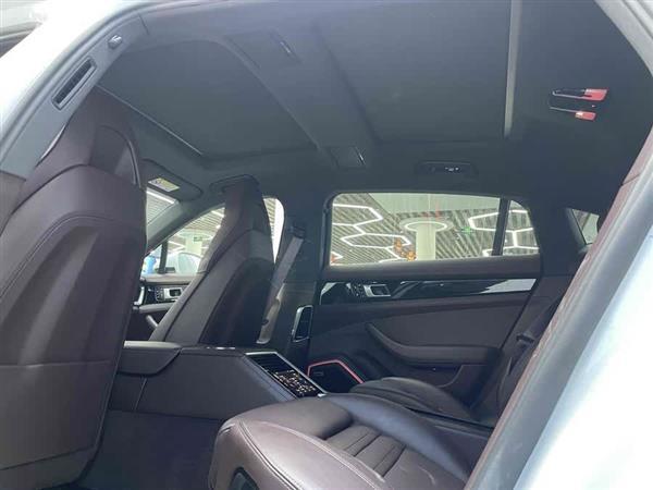 Panamera 2017款 Panamera 4 行政加长版 3.0T