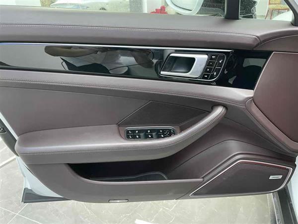 Panamera 2017款 Panamera 4 行政加长版 3.0T