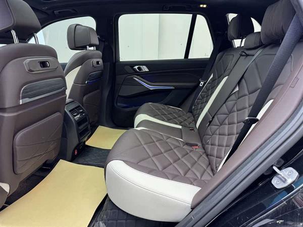 宝马X5 2023款 xDrive 30Li M运动套装