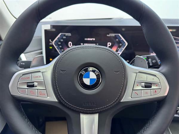 宝马X5 2023款 xDrive 30Li 尊享型M运动曜夜套装