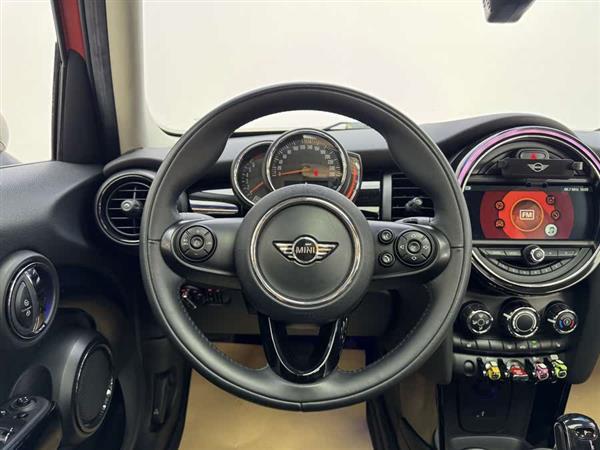MINI 2018款 1.5T COOPER 经典派 五门版