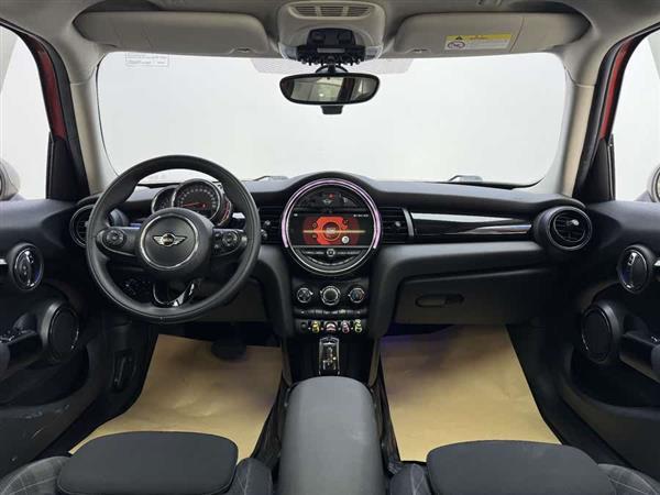 MINI 2018款 1.5T COOPER 经典派 五门版