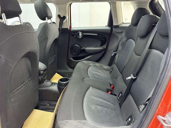 MINI 2018款 1.5T COOPER 经典派 五门版