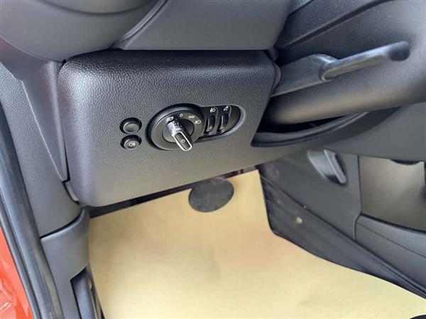 MINI 2018款 1.5T COOPER 经典派 五门版