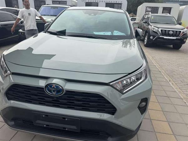 RAV4荣放 2021款 改款 双擎 2.5L E-CVT四驱精英PLUS版