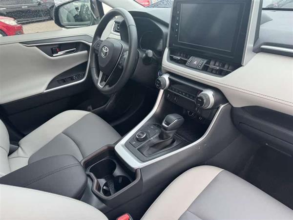 RAV4荣放 2021款 改款 双擎 2.5L E-CVT四驱精英PLUS版