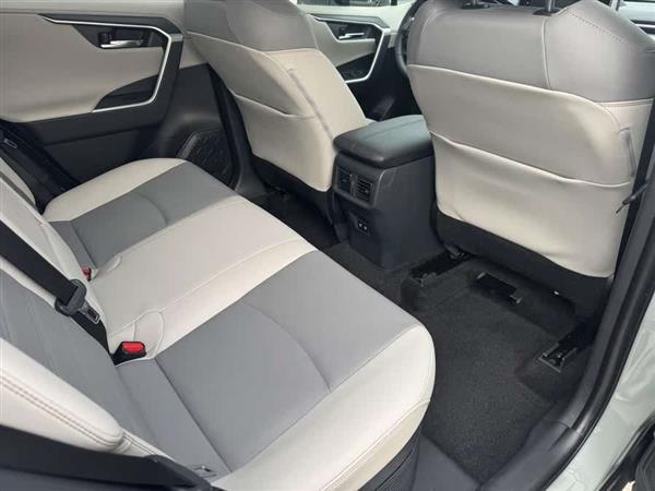 RAV4荣放 2021款 改款 双擎 2.5L E-CVT四驱精英PLUS版