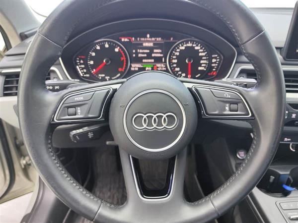 奥迪A4L 2019款 40 TFSI 进取型 国VI