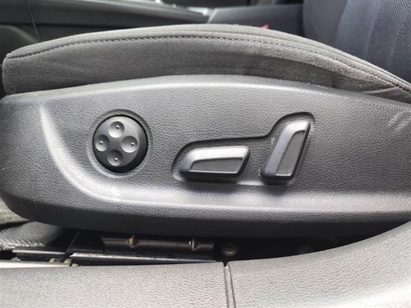奥迪A4L 2019款 40 TFSI 进取型 国VI