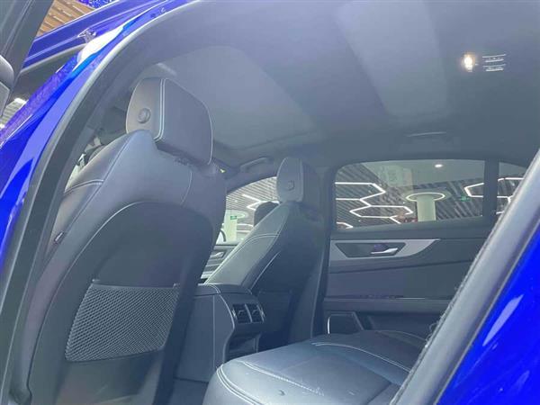 捷豹XEL 2020款 2.0T 200PS R-DYNAMIC S进取运动版