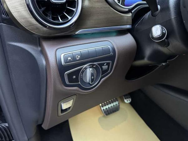 奔驰V级 2022款 V 260 L 长轴距豪华版