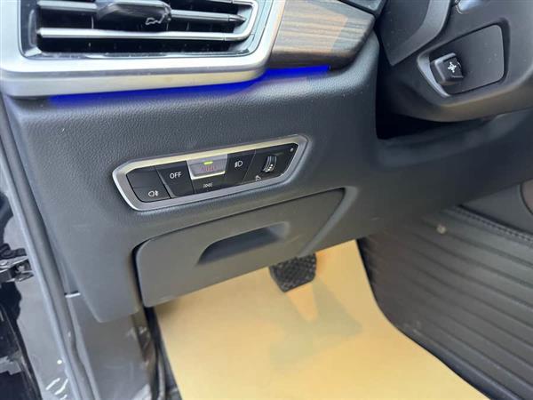 宝马X5 2022款 改款 xDrive 40Li M运动套装