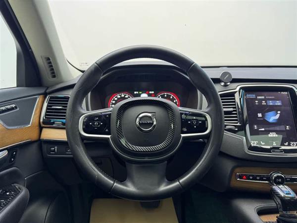 沃尔沃XC90 2018款 T6 智逸版 7座