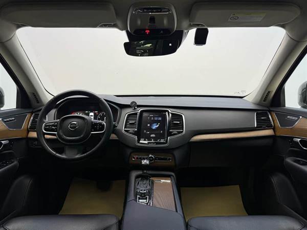 沃尔沃XC90 2018款 T6 智逸版 7座