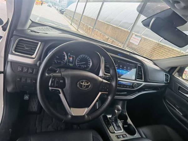汉兰达 2018款 2.0T 四驱至尊版 7座 国VI