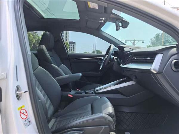 奥迪A3 2022款 Sportback 35 TFSI 时尚致雅型