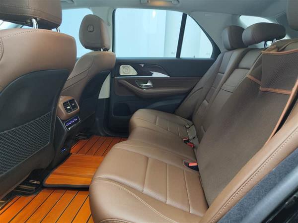 奔驰GLE 2024款 GLE 350 4MATIC 时尚型