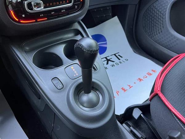 smart fortwo 2015款 1.0L 52千瓦硬顶激情版