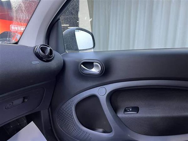 smart fortwo 2015款 1.0L 52千瓦硬顶激情版