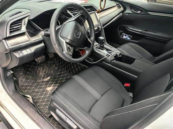 思域 2021款 HATCHBACK 220TURBO CVT潮酷控