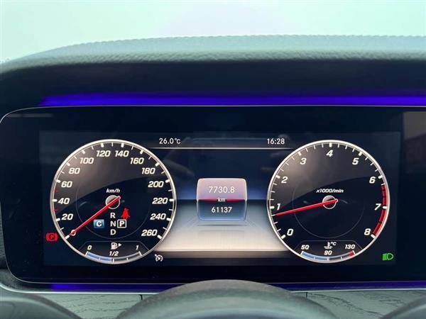 奔驰E级 2020款 E 300 L 运动豪华型