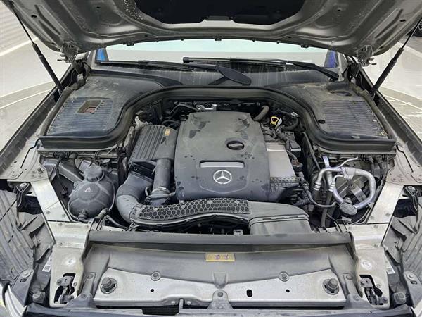奔驰GLC 2019款 GLC 260 4MATIC 动感型