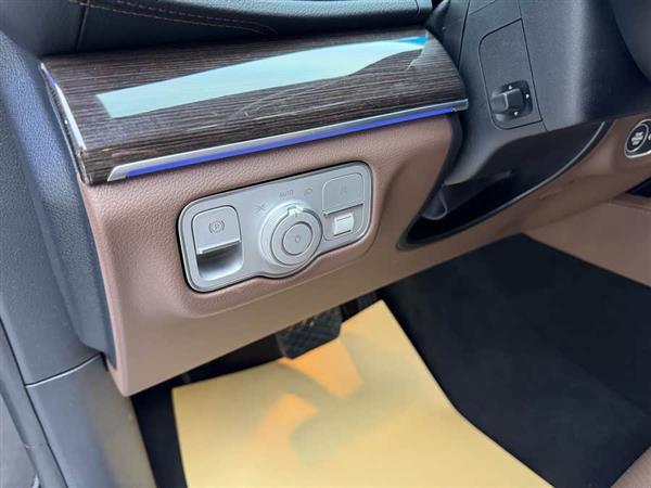 奔驰GLE 2024款 改款 GLE 350 4MATIC 时尚型