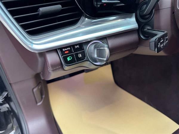 Panamera 2019款 Panamera 行政加长版 2.9T