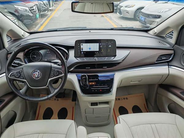 别克GL8 2022款 陆上公务舱 652T 豪华型