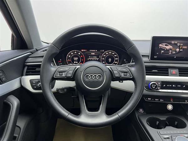 奥迪A4L 2018款 30周年年型 40 TFSI 时尚型