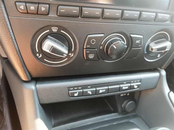 宝马X1 2015款 sDrive18i 时尚晋级版