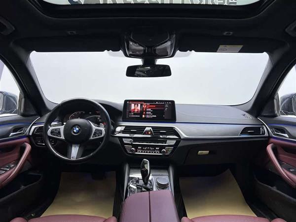 宝马5系 2022款 530Li 尊享型 M运动套装