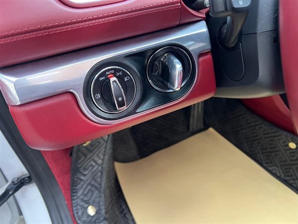 保时捷718 2020款 Boxster 2.0T