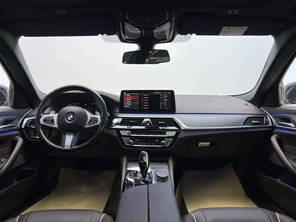 宝马5系 2022款 530Li 领先型 M运动套装