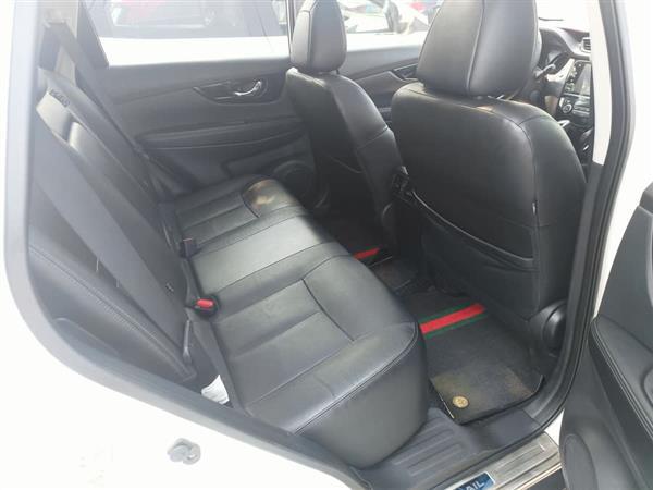 奇骏 2019款 2.0L CVT智联舒适版 2WD