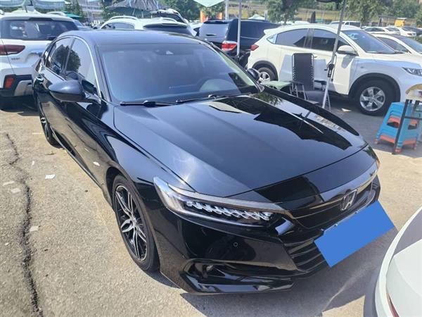 雅阁 2022款 锐·混动 2.0L 幻夜·锐智版