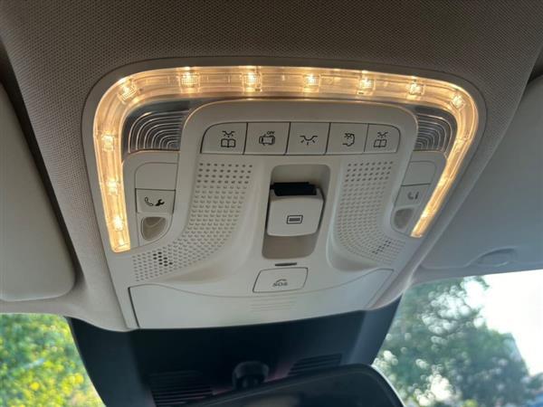 奔驰V级 2020款 V 260 L 长轴距豪华版
