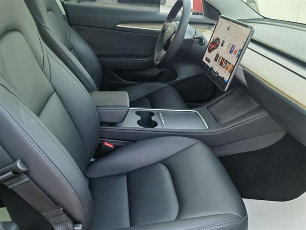 Model 3 2021款 标准续航后驱升级版