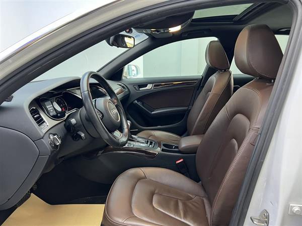 奥迪A4L 2013款 35 TFSI 自动标准型